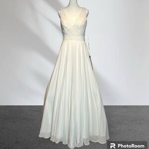 leena For Mac Duggal David’s Bridal White Tulle Chiffon V Neck Wedding Dress 4